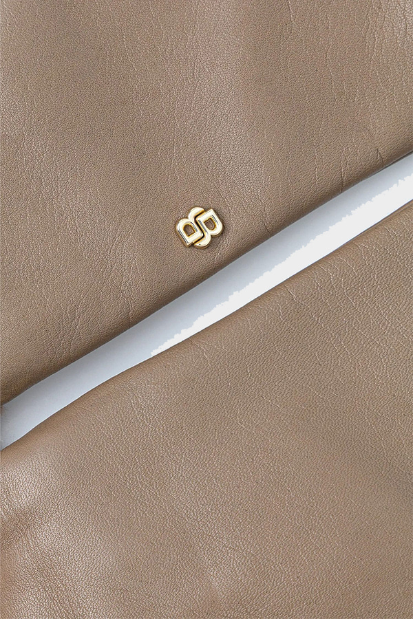 ΓΥΝΑΙΚΕΙΑ ΓΑΝΤΙΑ BOSS - 247